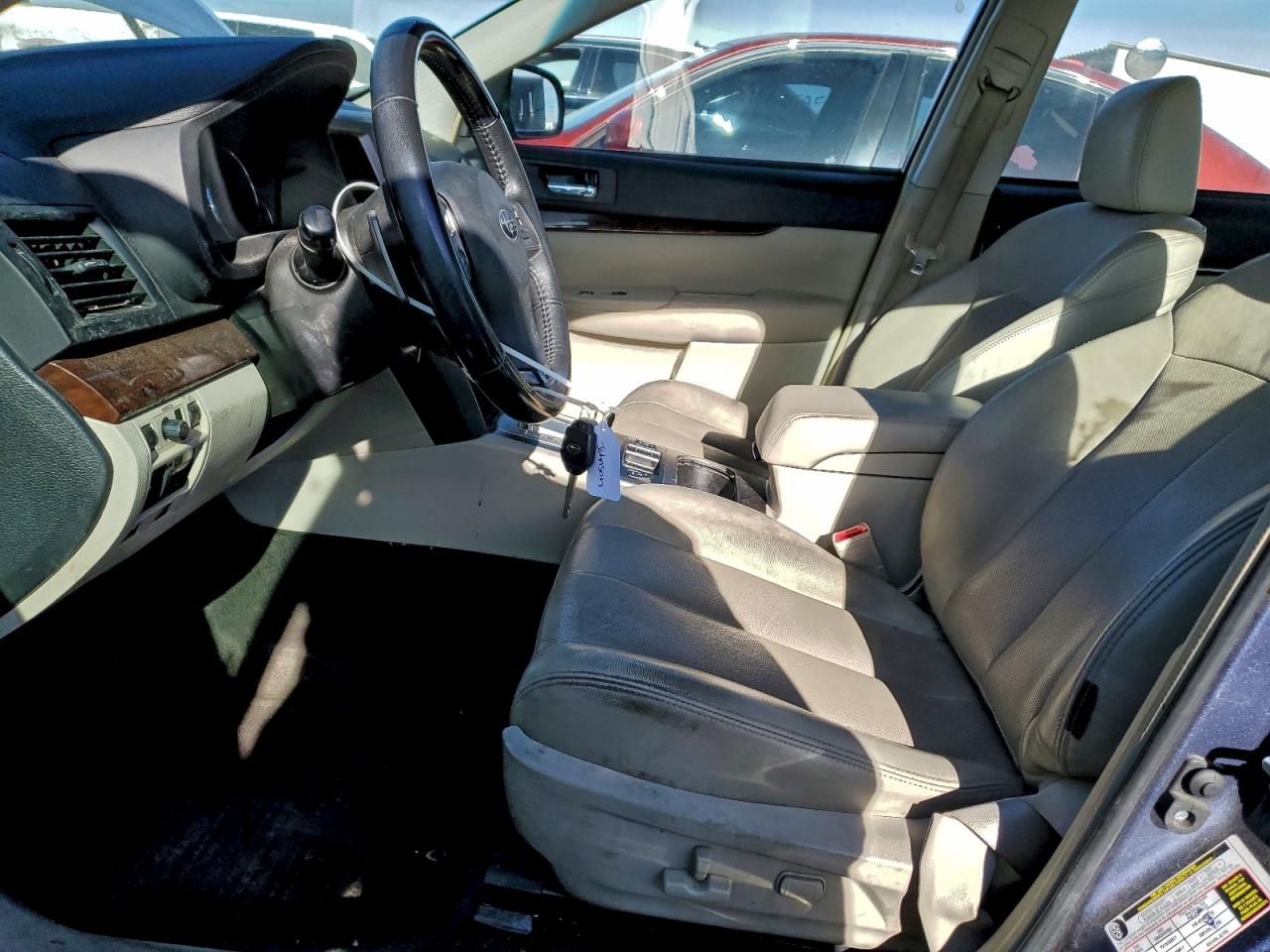 Subaru Legacy 2.5i Limited Image 4