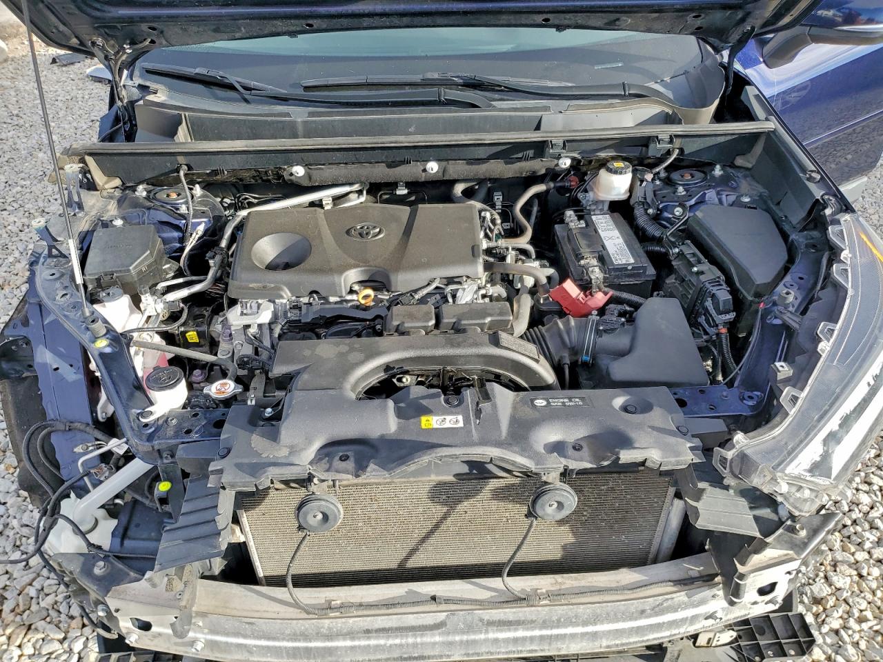 Toyota RAV4 Limited Image 3