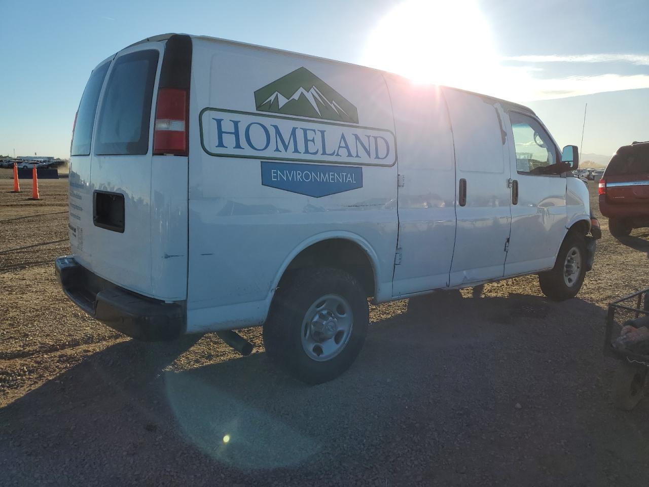 Chevrolet Express Image 4