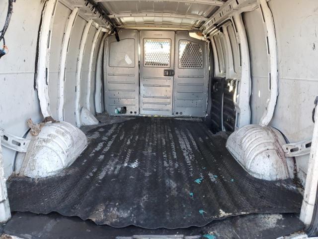 Chevrolet Express Image 8