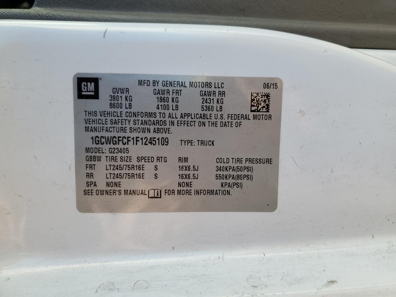 Chevrolet Express Image 11