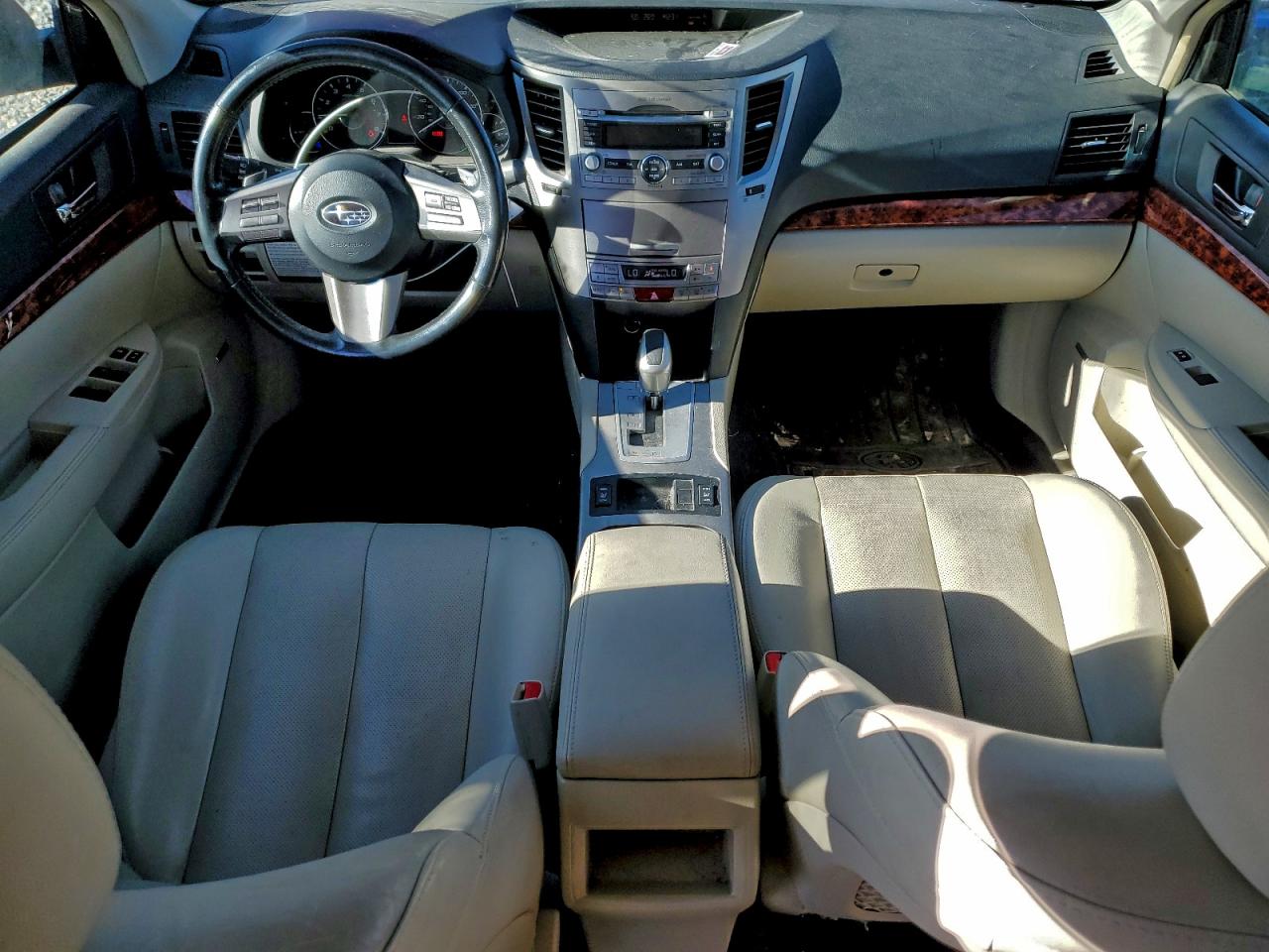 Subaru Outback 2.5i Limited Image 11