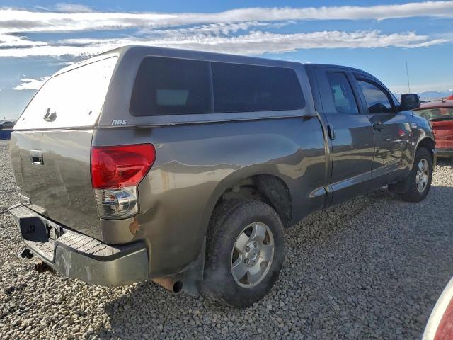 Toyota Tundra Double Cab Image 4