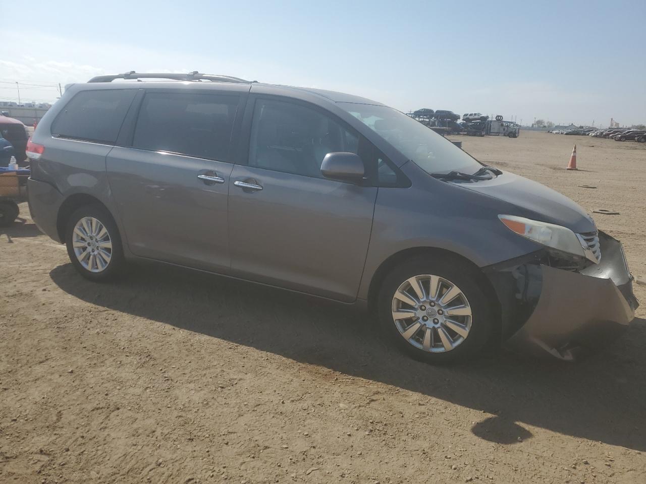 Toyota Sienna Xle Image 8