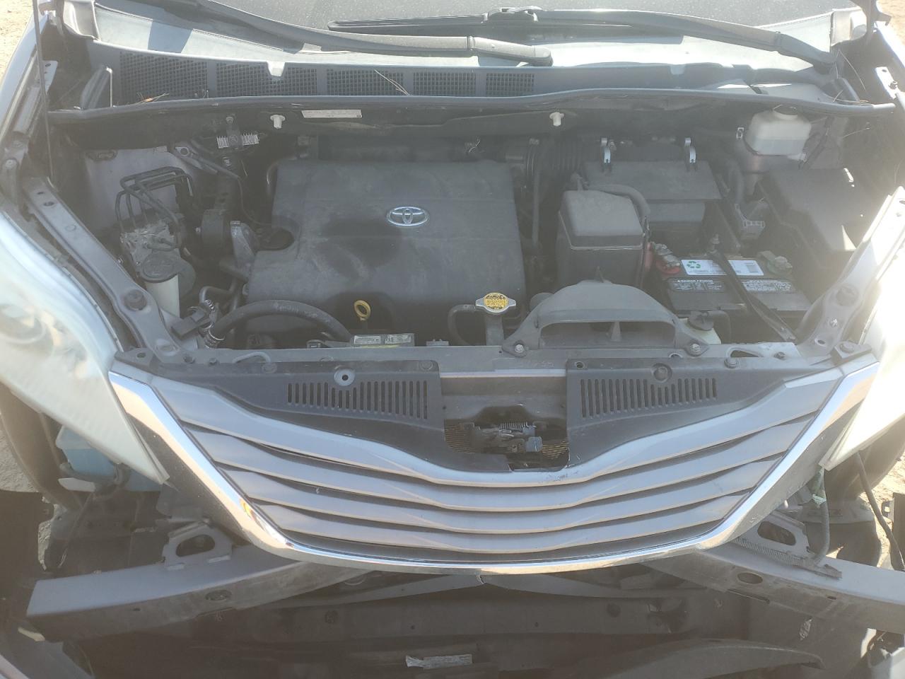 Toyota Sienna Xle Image 7