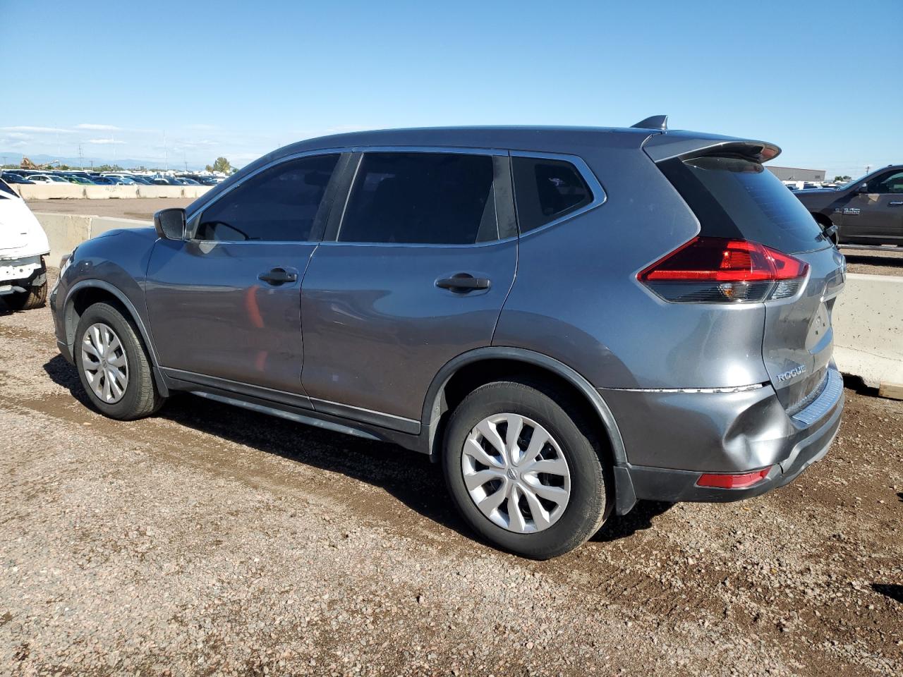 Nissan Rogue S Image 10