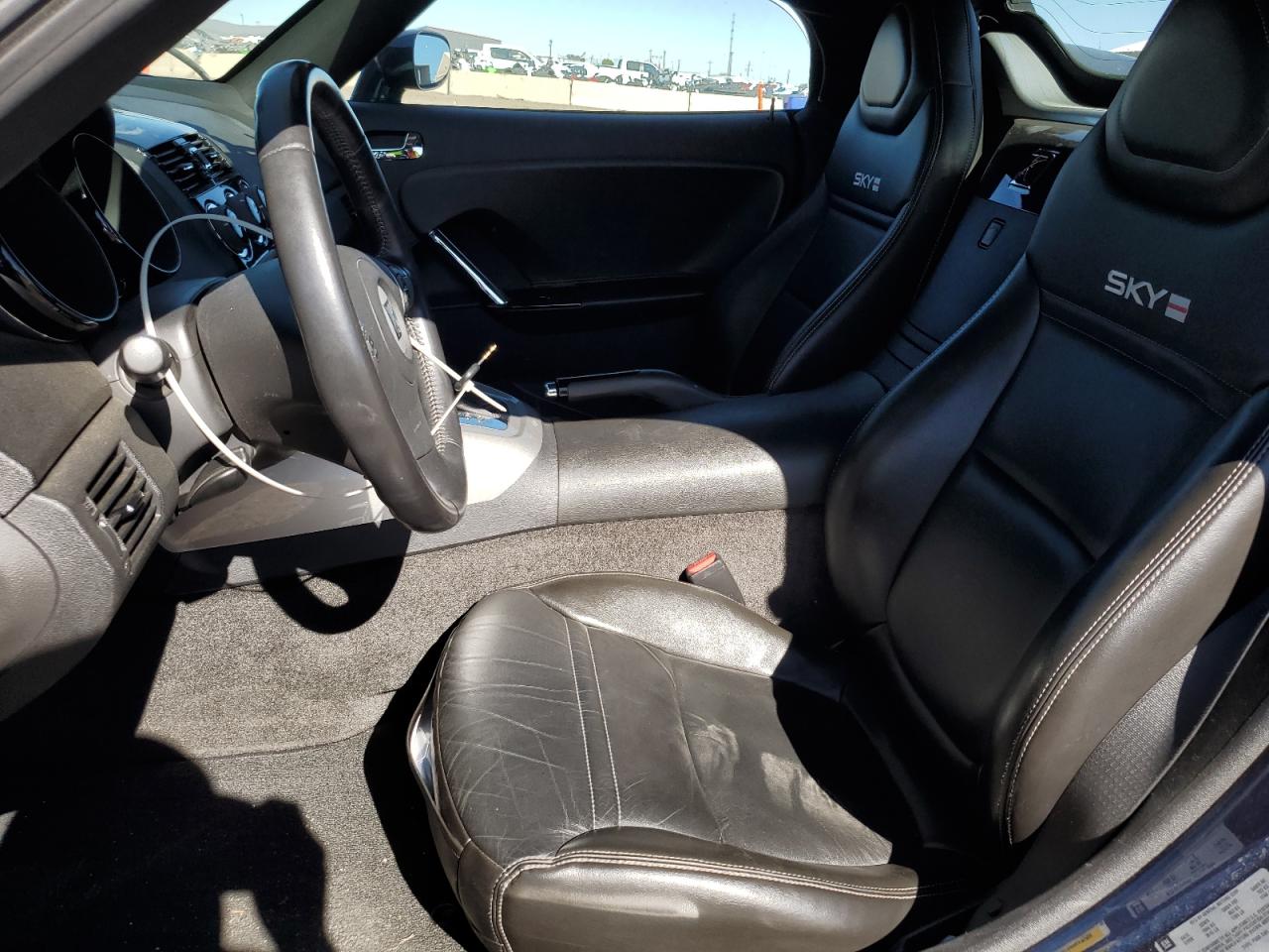 Saturn SKY Redline Image 10