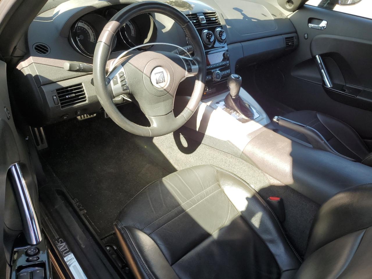 Saturn SKY Redline Image 8