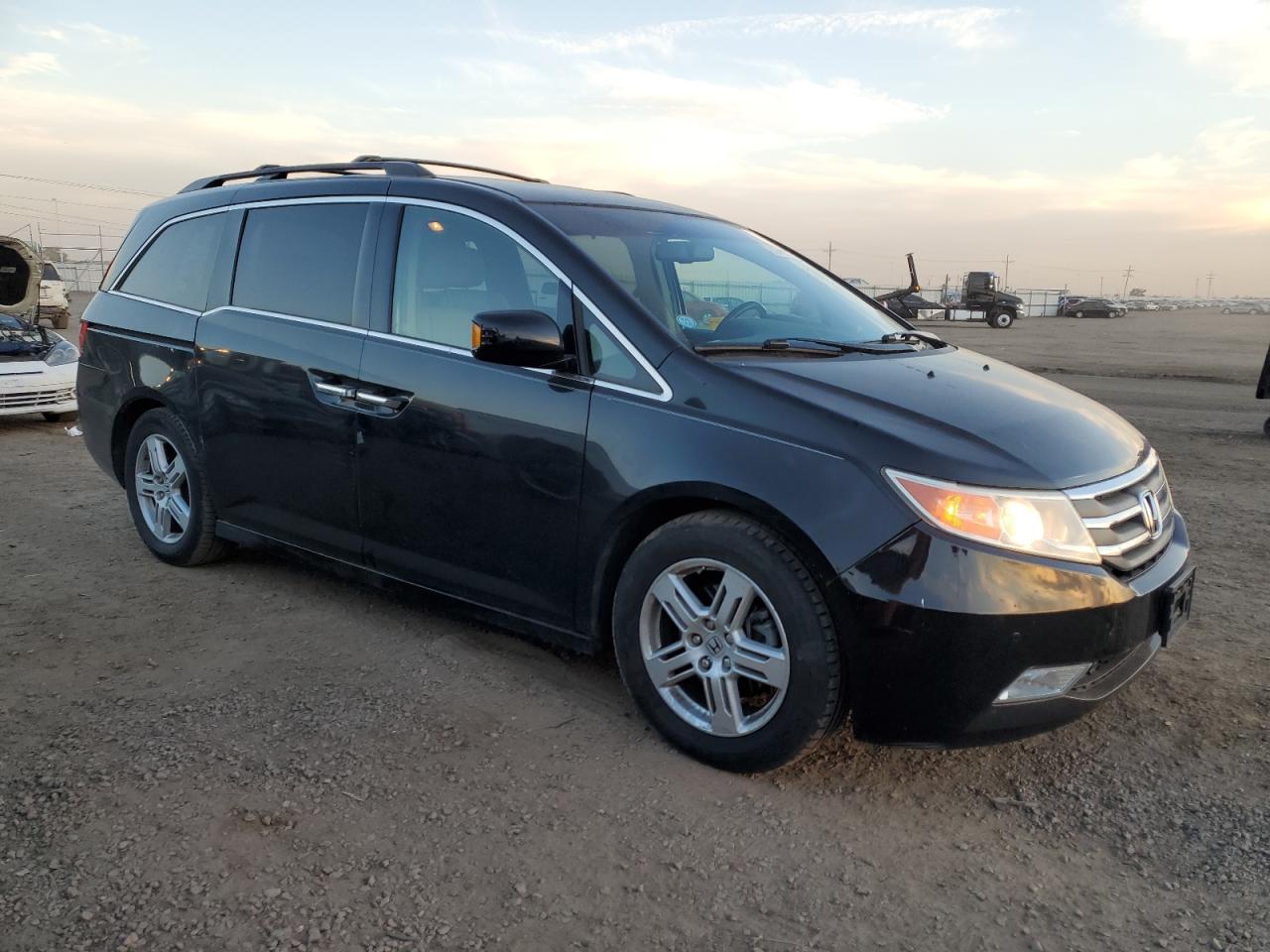 Honda Odyssey Touring Image 5