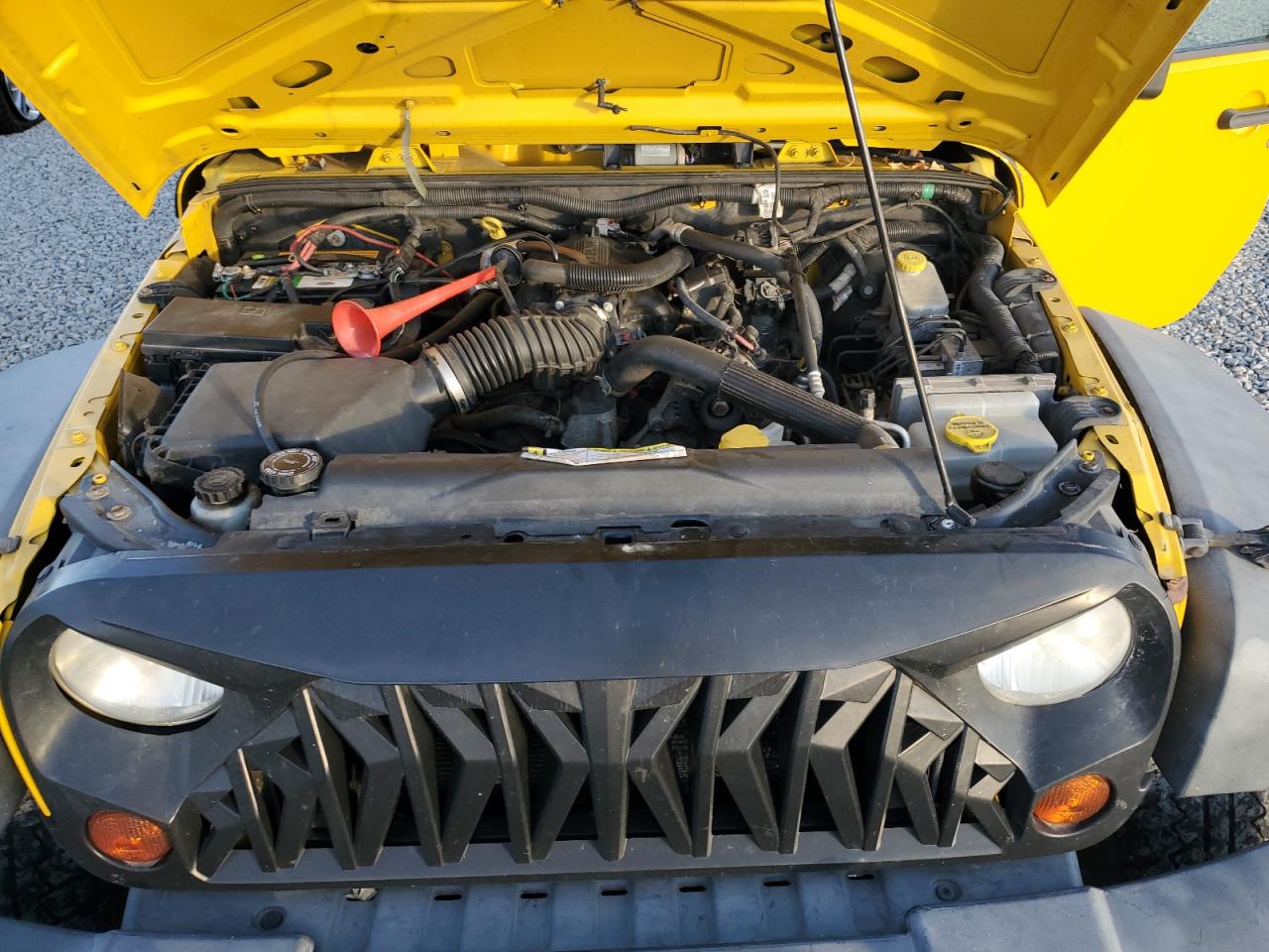 Jeep Wrangler X Image 11