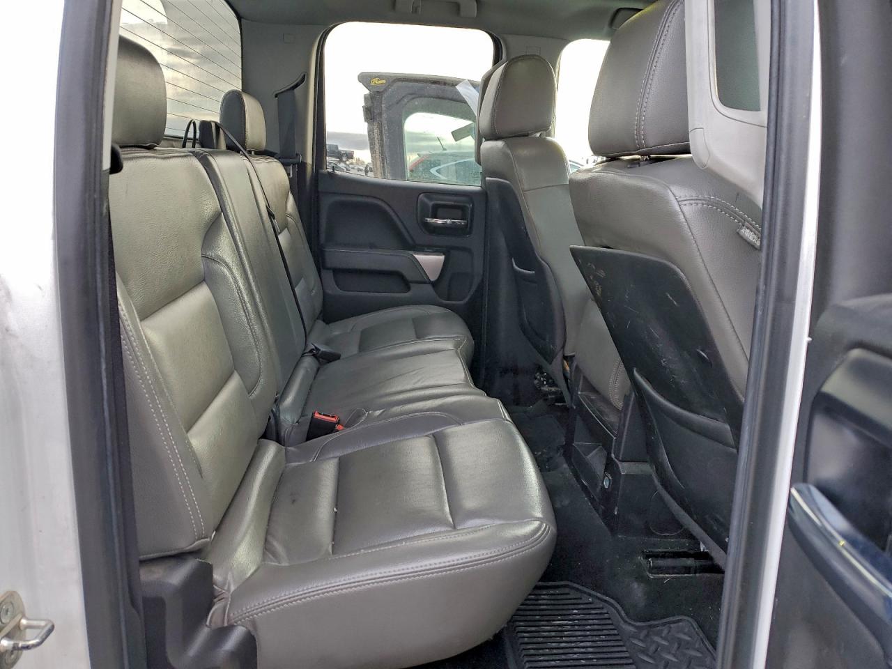 Chevrolet Silverado K1500 Lt Image 6