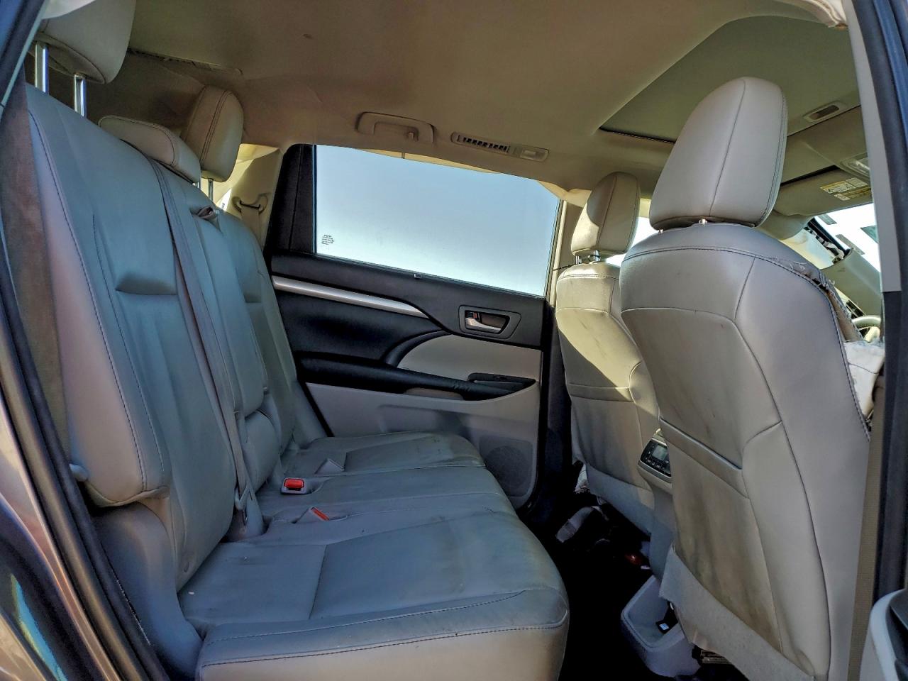 Toyota Highlander Xle Image 8