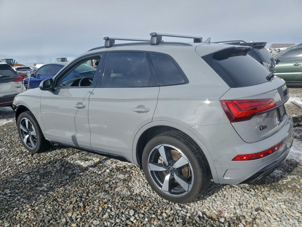 Audi Q5 Prestige 45 Image 2