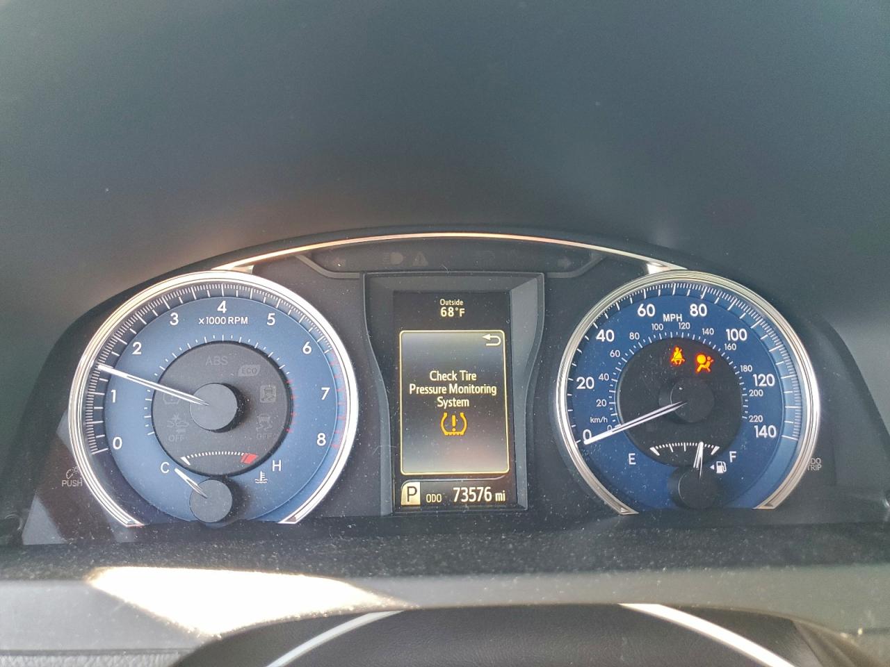 Toyota Camry Le Image 3