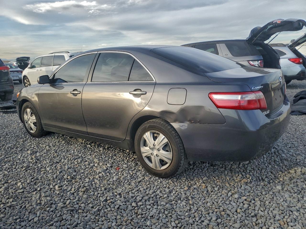 Toyota Camry Base Image 5