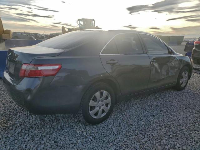 Toyota Camry Base Image 3
