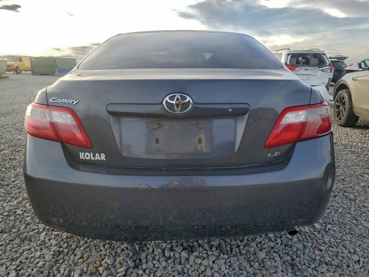 Toyota Camry Base Image 6