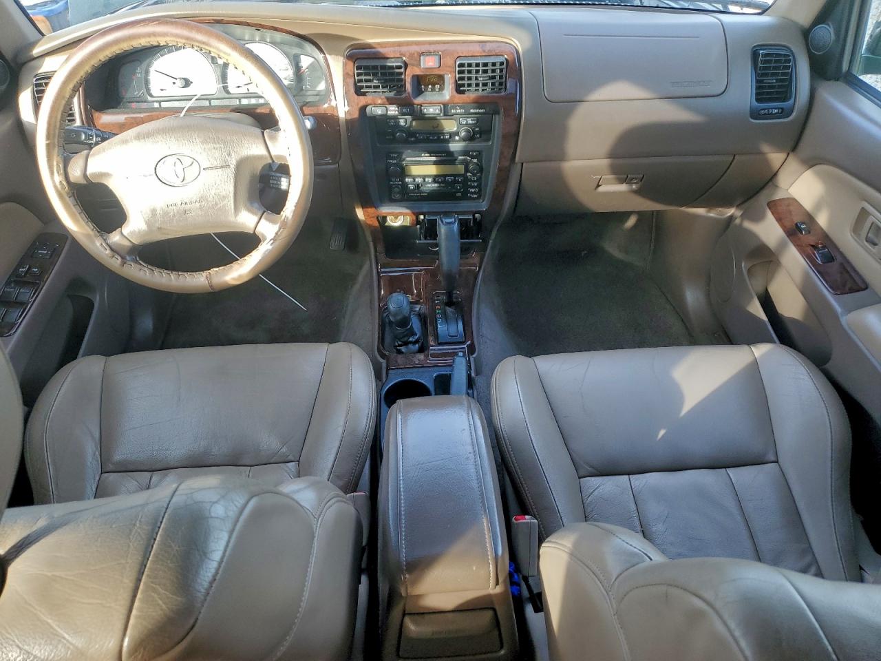 Toyota 4Runner Limited Image 9