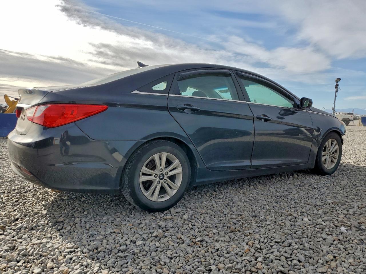 Hyundai SONATA Gls Image 8