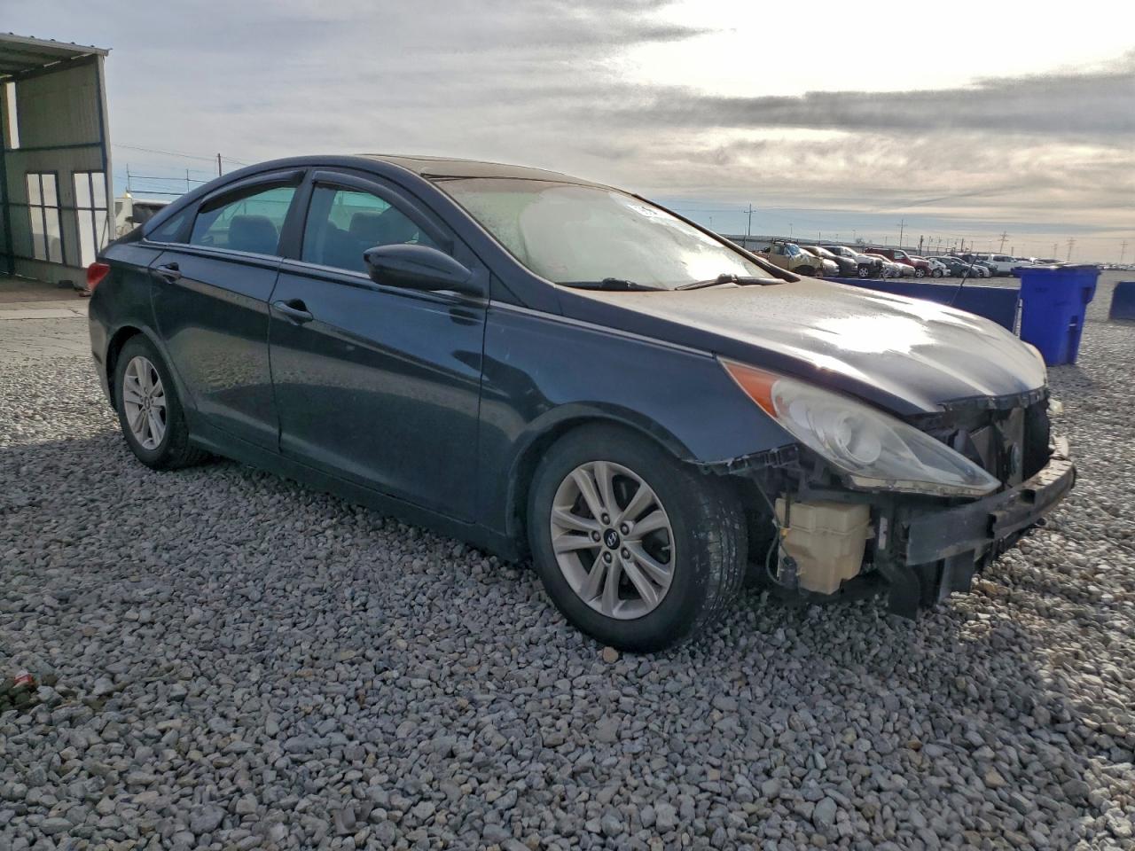 Hyundai SONATA Gls Image 2