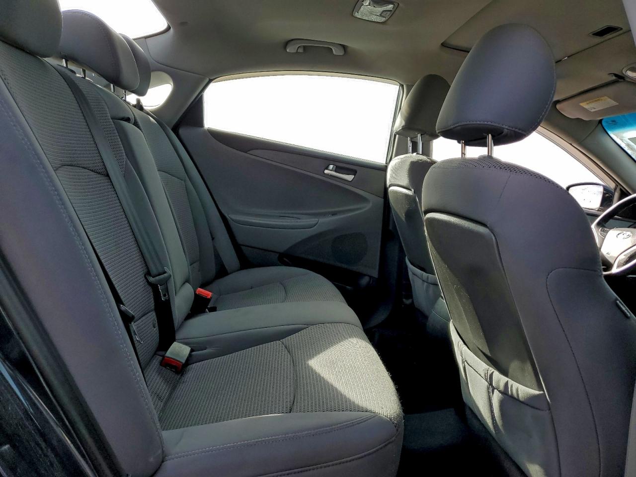 Hyundai SONATA Gls Image 10