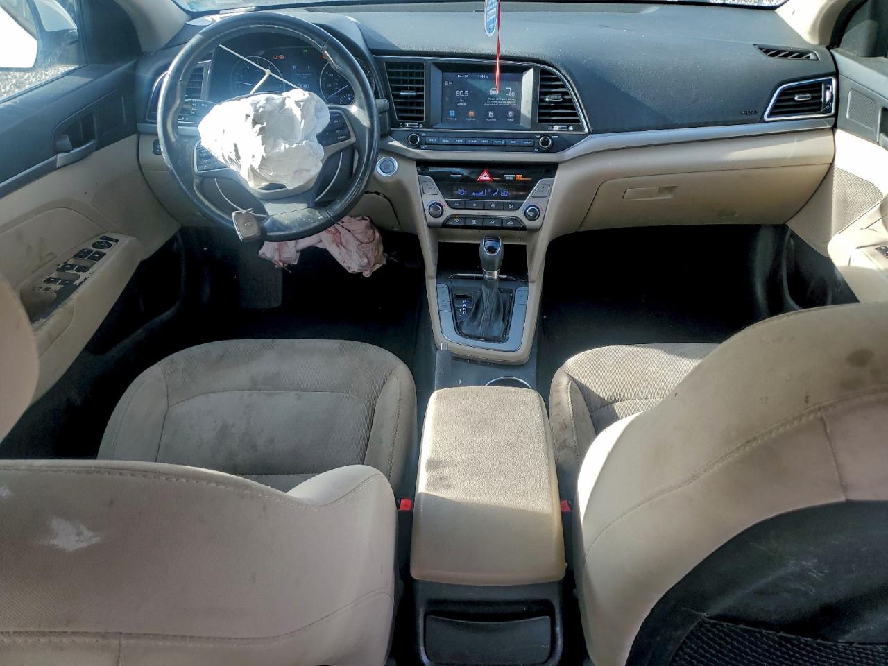 Hyundai ELANTRA Sel Image 5