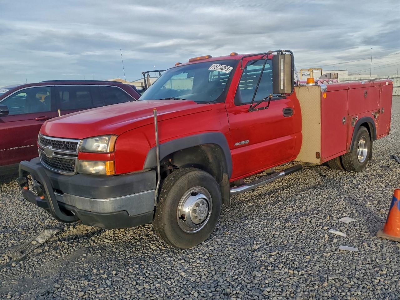 Chevrolet Silverado C3500 Image 1