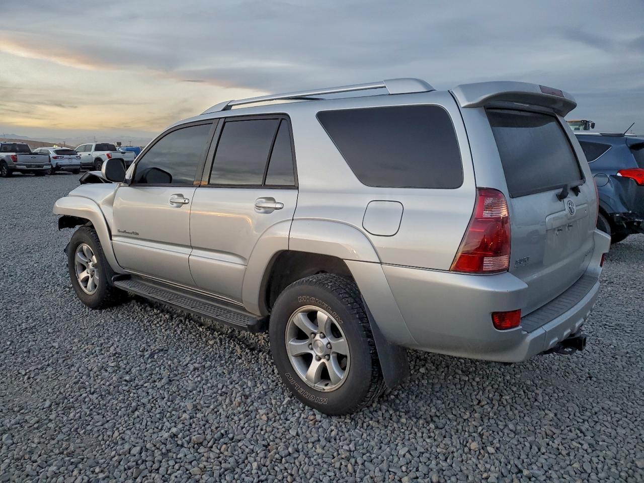 Toyota 4Runner Sr5 Image 6