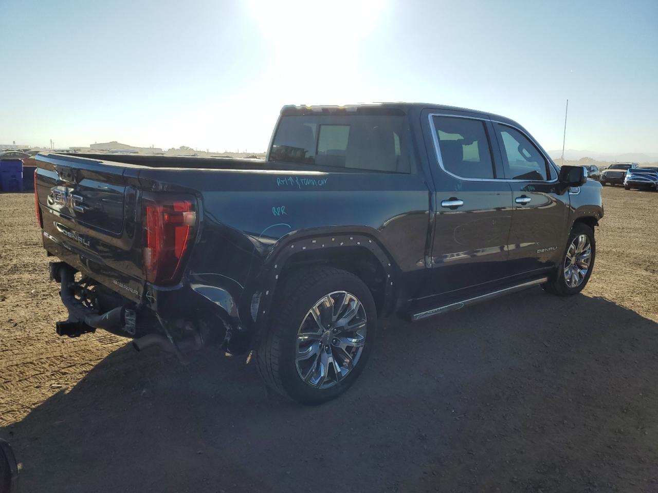 GMC Sierra K1500 Denali Image 3