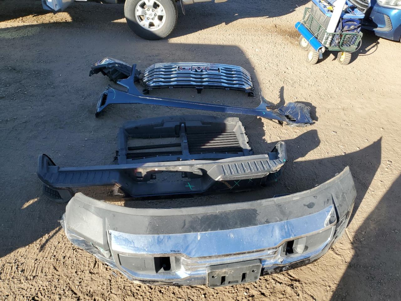 GMC Sierra K1500 Denali Image 11