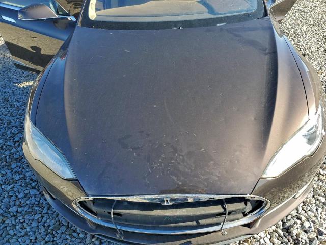 Tesla Model S Image 11