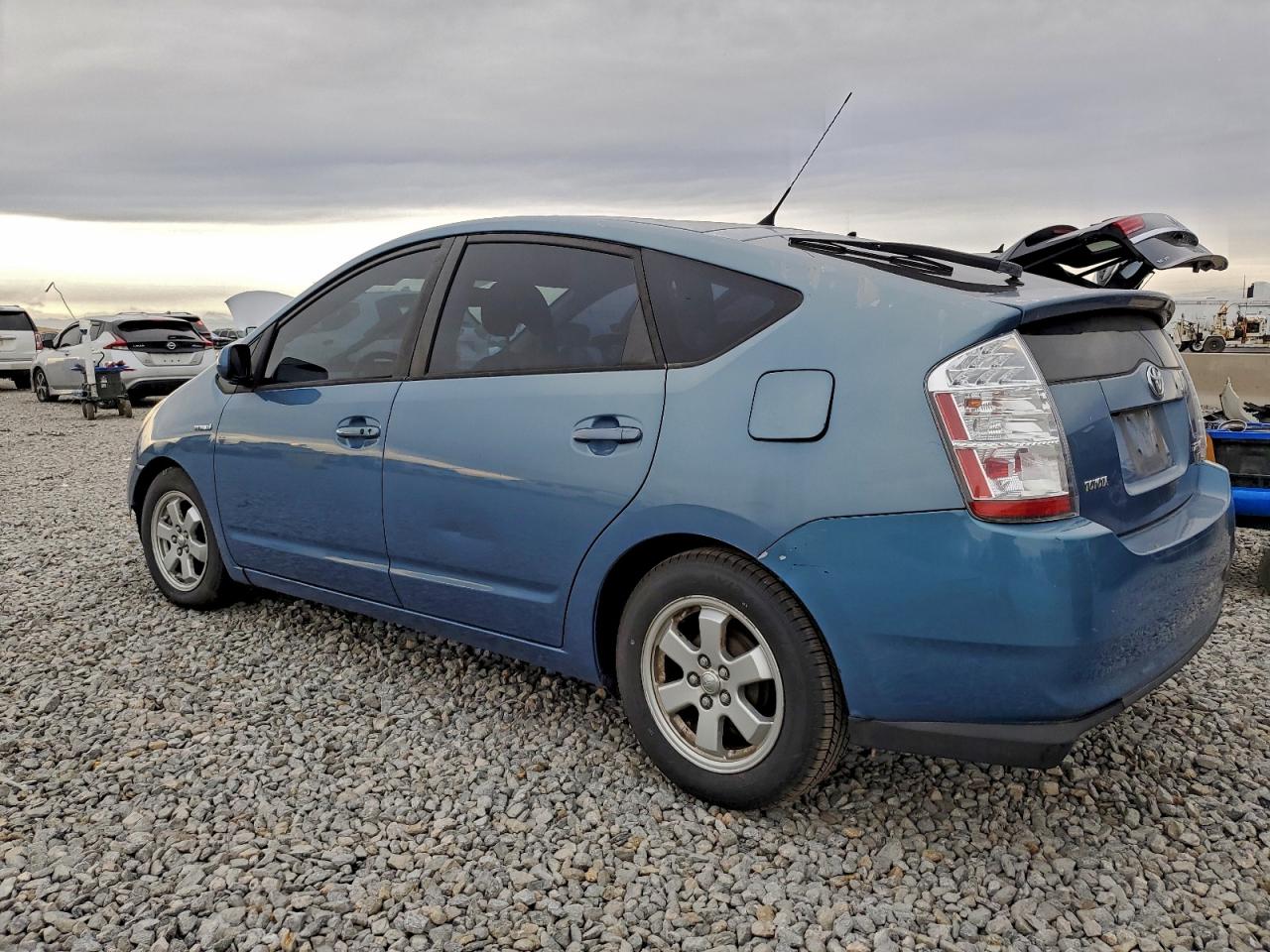 Toyota Prius Image 2