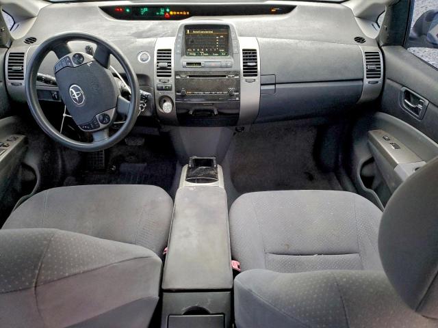 Toyota Prius Image 8