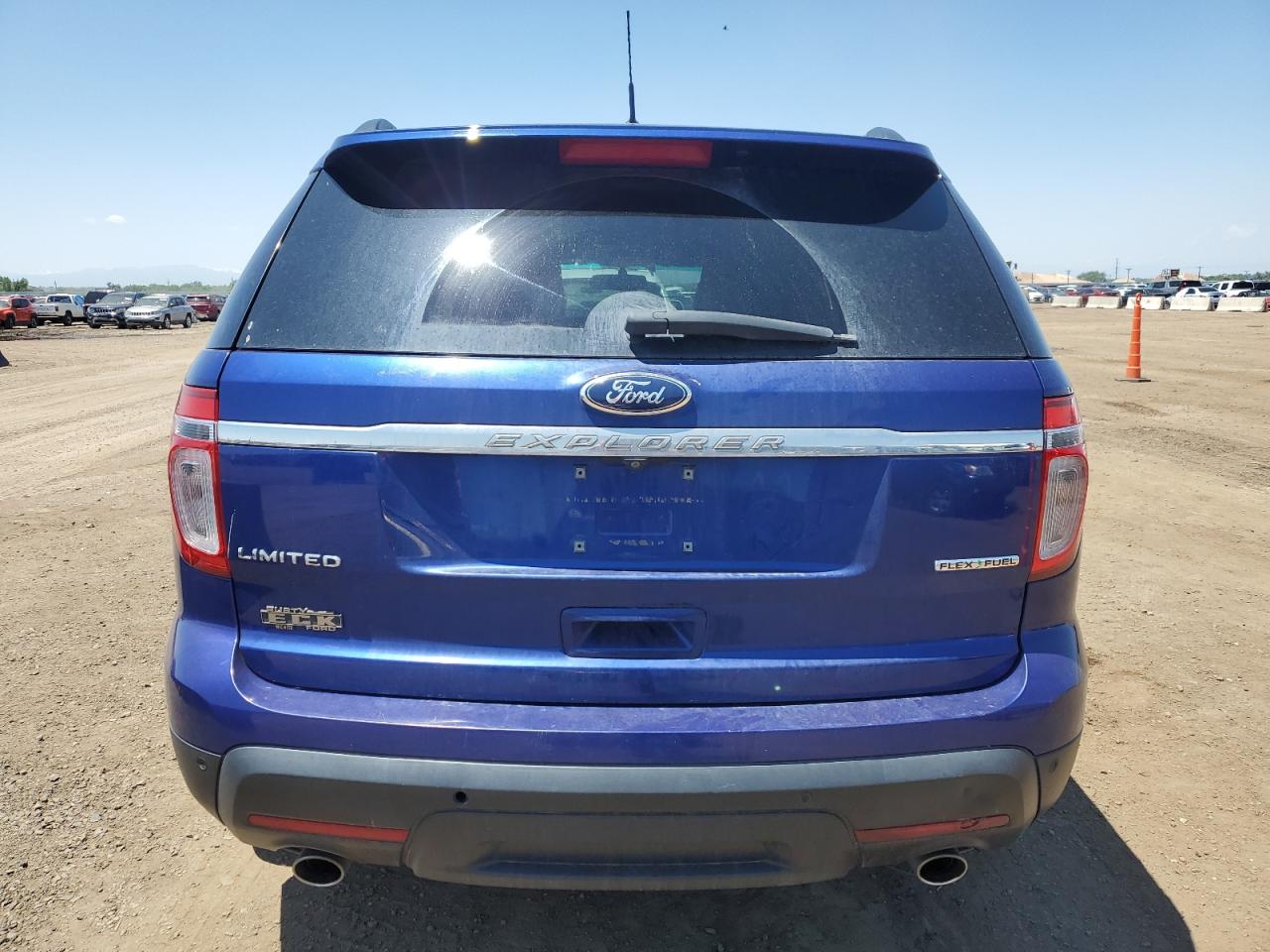 Ford Explorer Limited Image 4