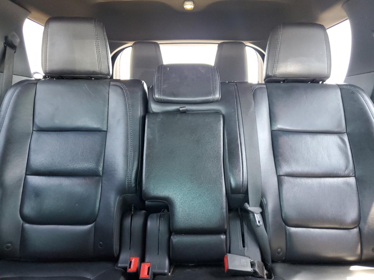 Ford Explorer Limited Image 6