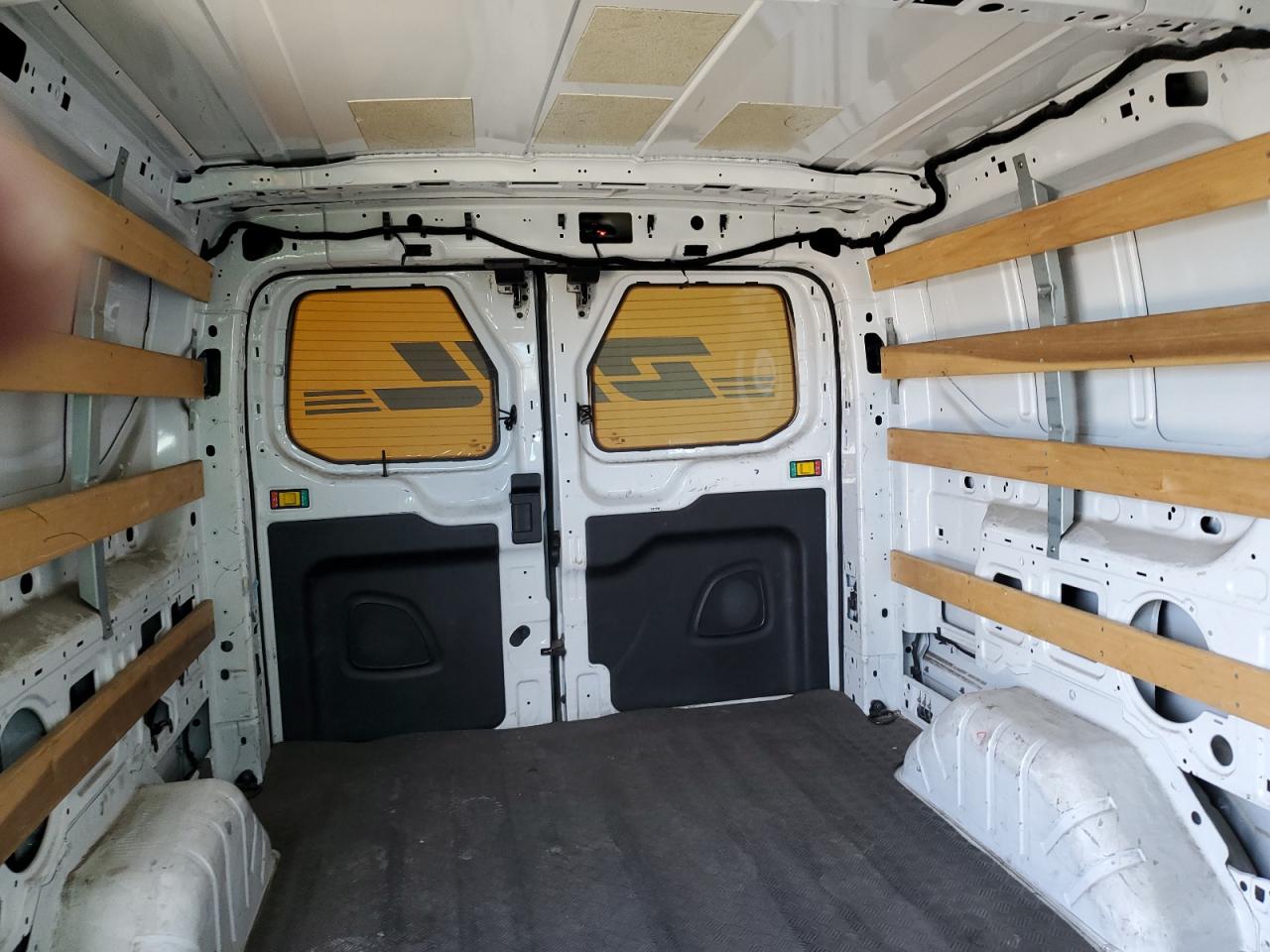 Ford Transit T-250 Image 7