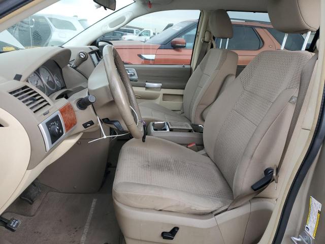 Chrysler Minivan Touring Image 12