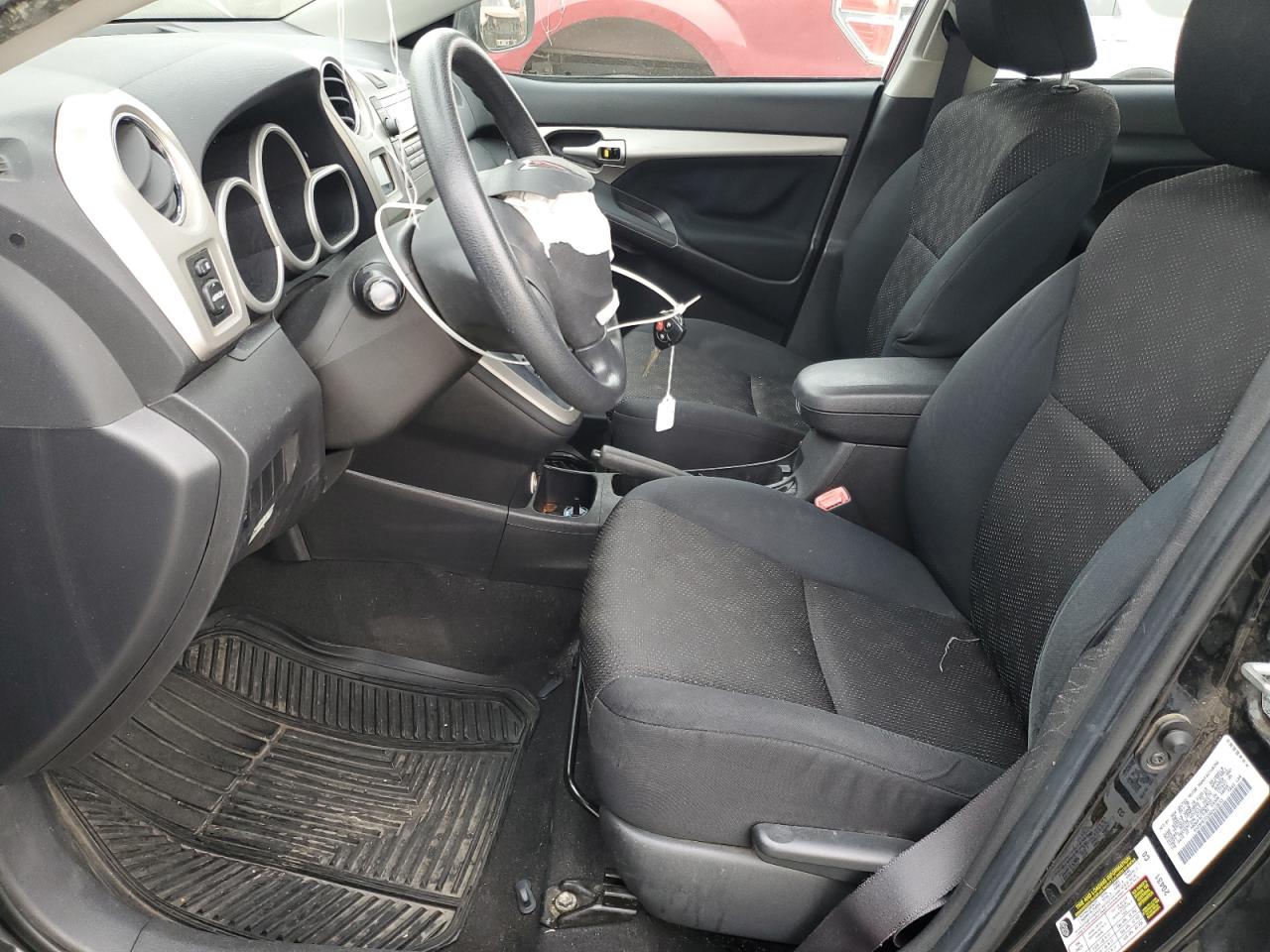 Pontiac Vibe Image 10