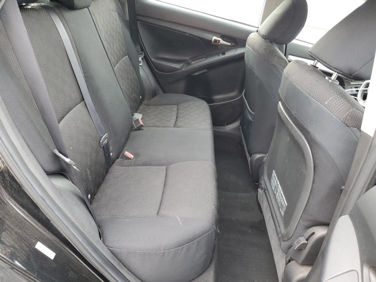 Pontiac Vibe Image 8