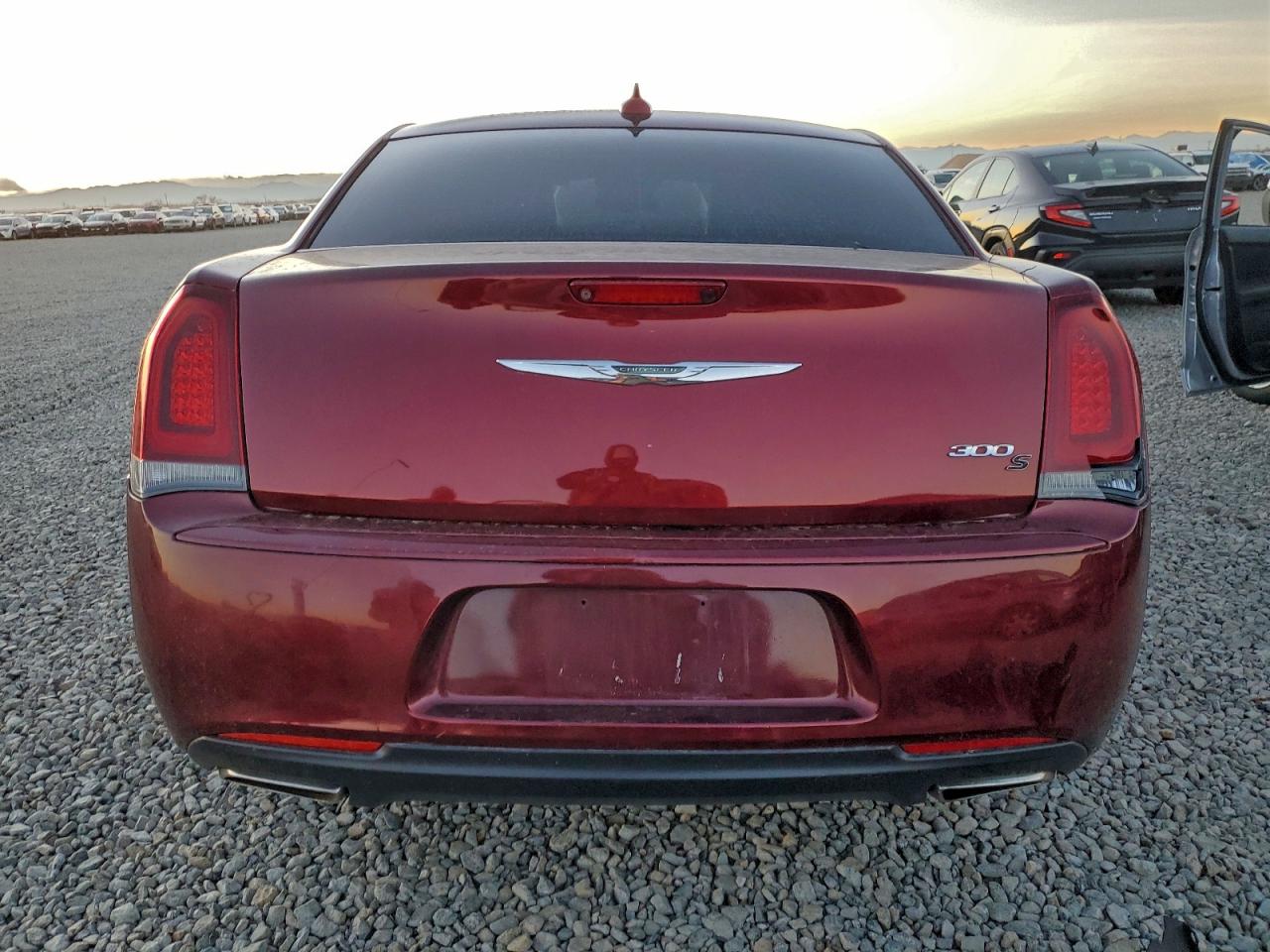 Chrysler 300 S Image 5