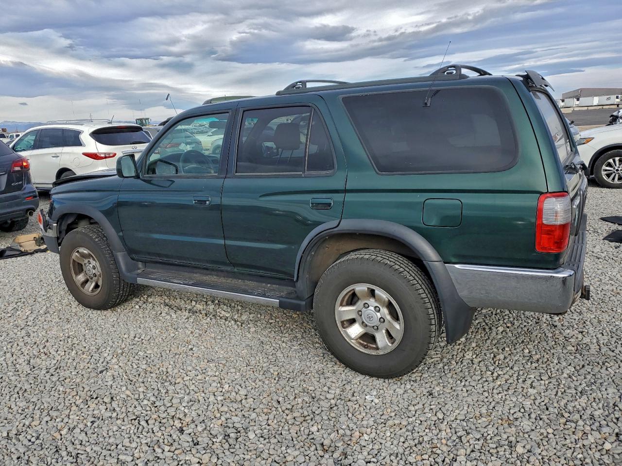 Toyota 4Runner Sr5 Image 2
