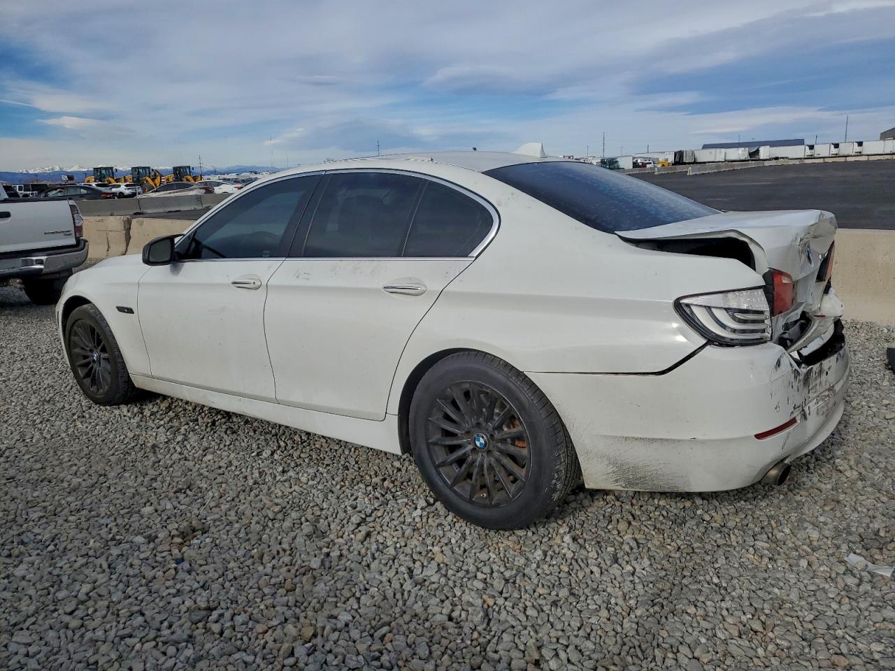 BMW 5 Series I Image 11