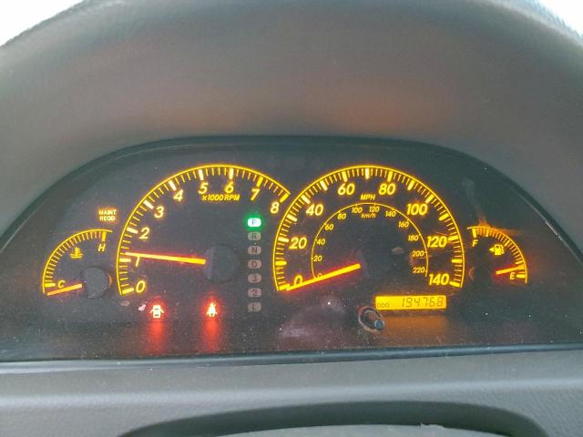 Toyota Camry Le Image 11