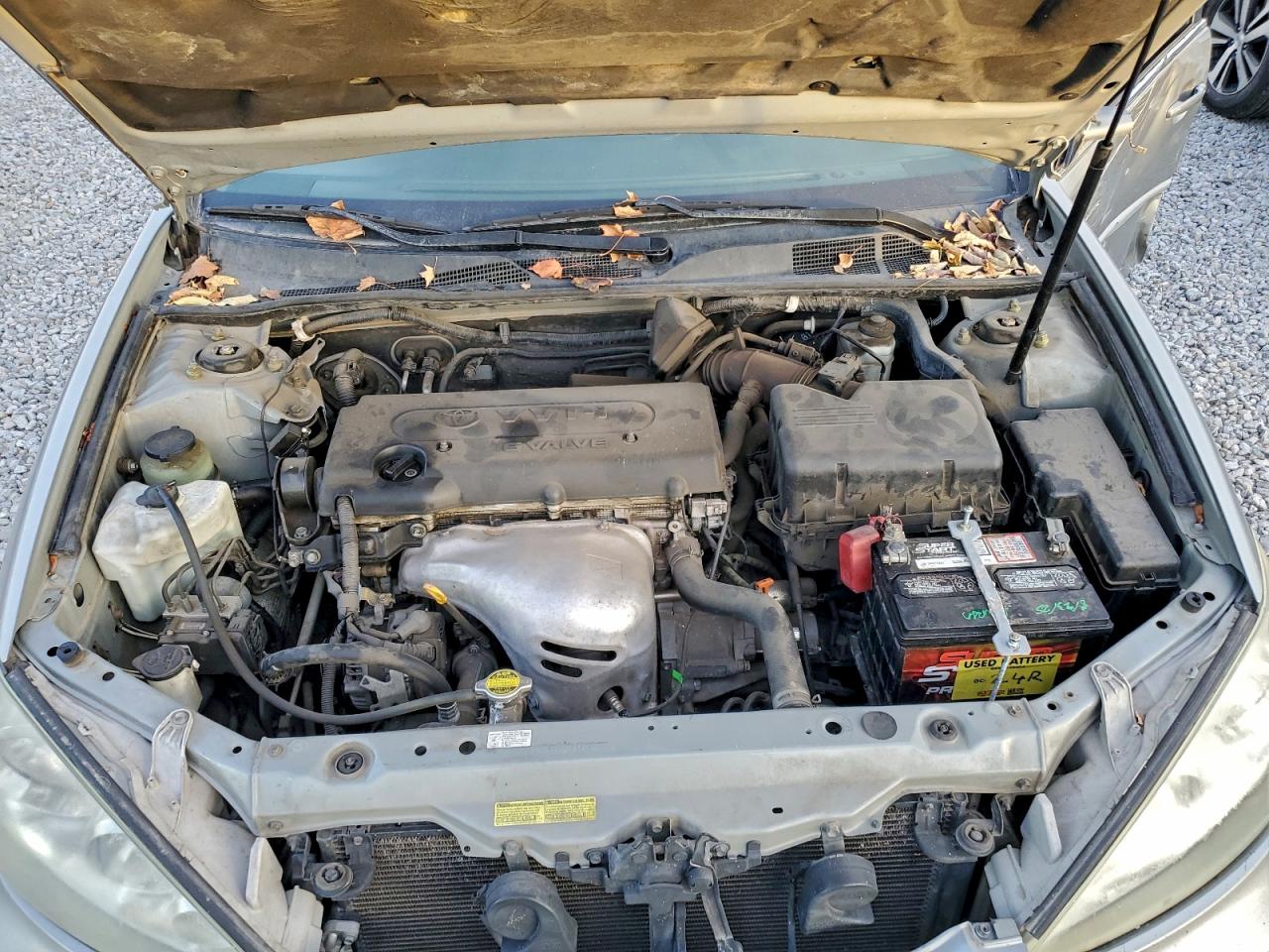 Toyota Camry Le Image 7