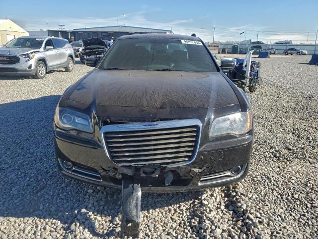 Chrysler 300 S Image 2