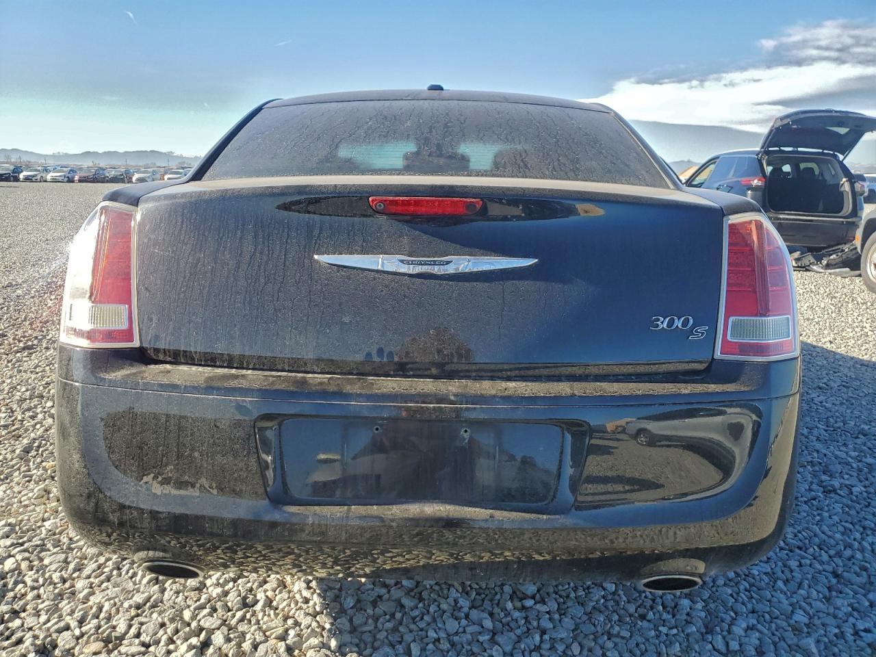 Chrysler 300 S Image 3