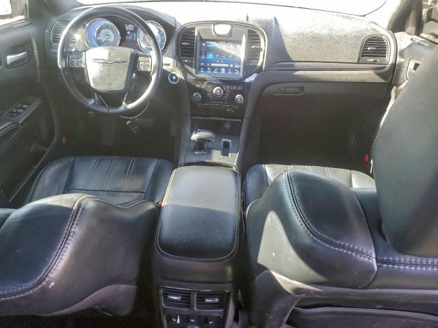 Chrysler 300 S Image 12