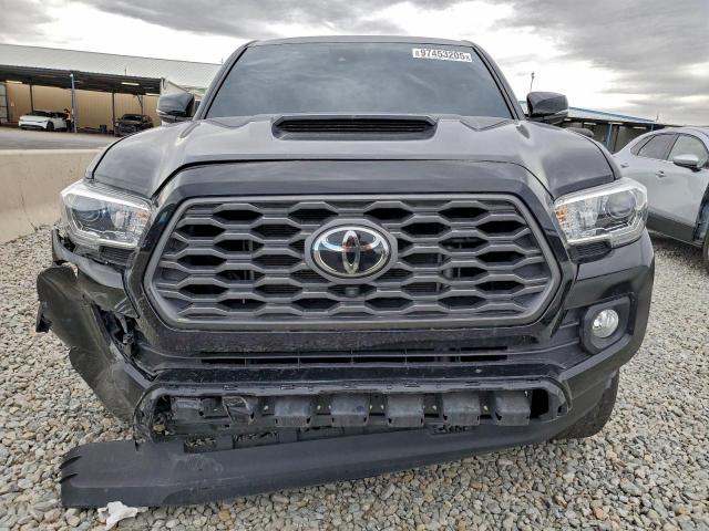 Toyota Tacoma Double Cab Image 13