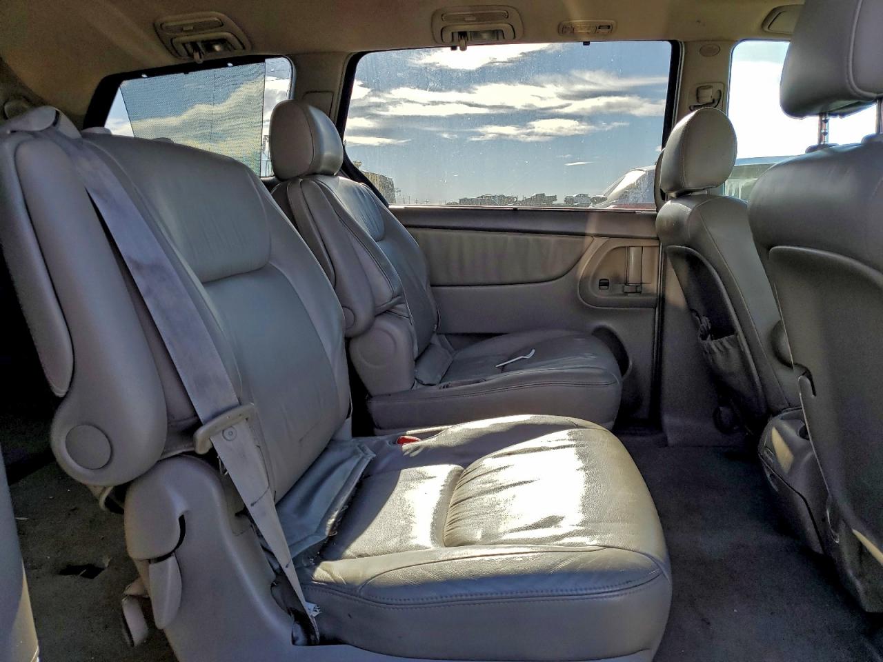 Toyota Sienna Xle Image 9