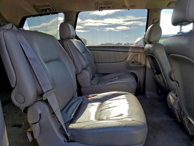 Toyota Sienna Xle Image 9